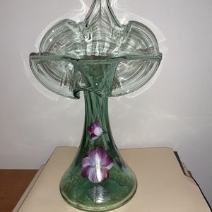 FENTON collectors glass vase. Handpainted
